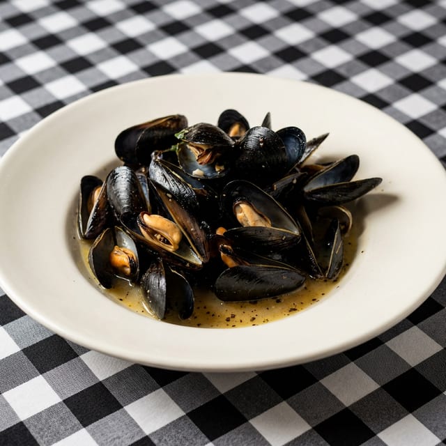 Steamed Mussels.
